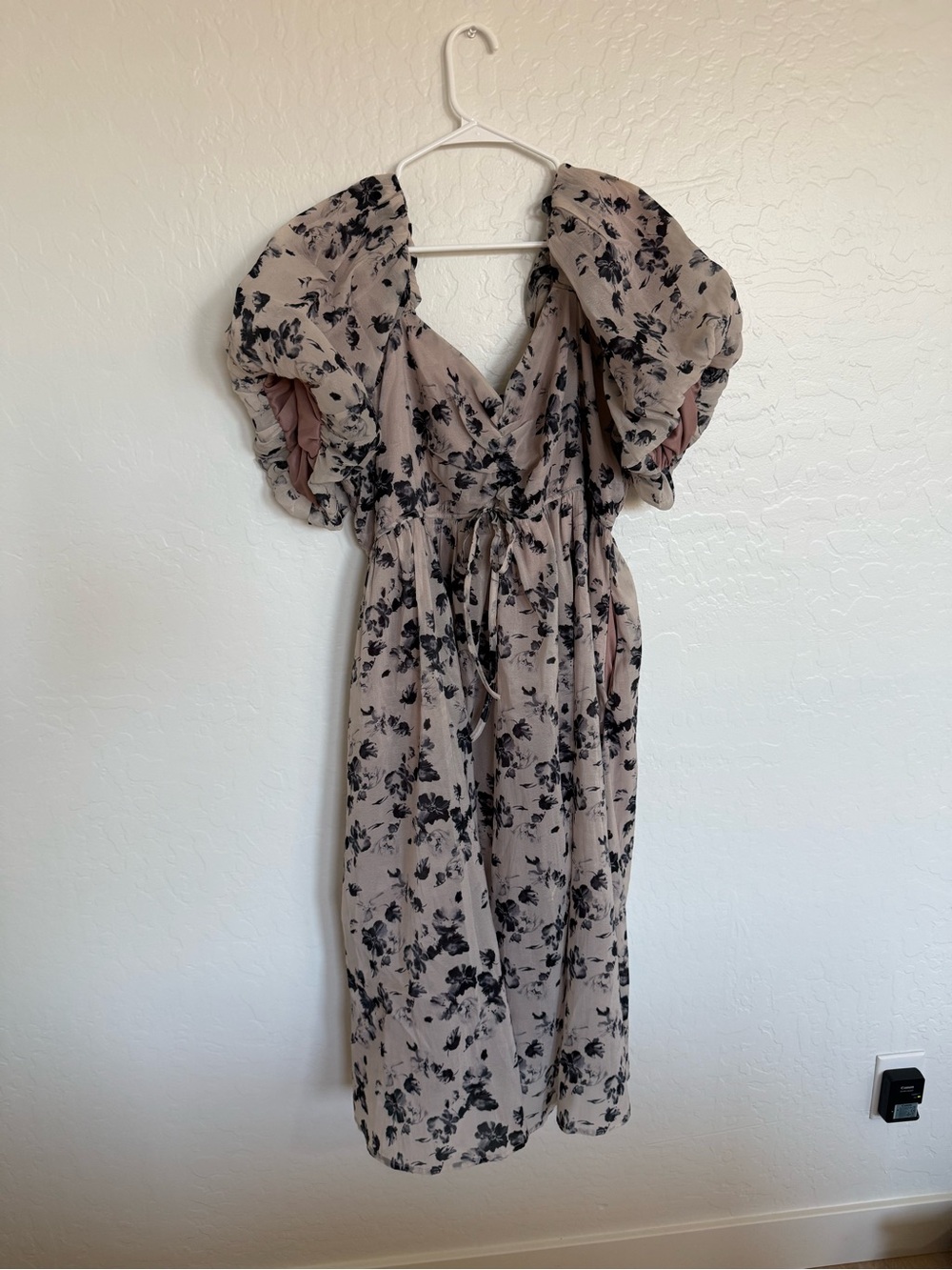 Arula Floral Puff-Sleeve Midi Dress